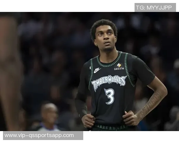 芬奇透露麦克丹尼尔斯脚踝伤势恢复良好今日参与部分训练状态良好