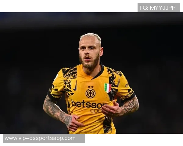 意甲10月最佳阵容揭晓莱奥博尼迪马尔科恰尔汉奥卢入选