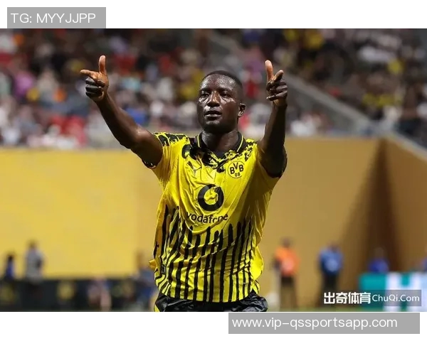 巴萨关注多特前锋吉拉西解约金降至6500万欧元