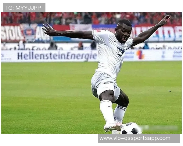 多家顶级俱乐部关注霍村前锋阿斯拉尼合同解约条款引发热议