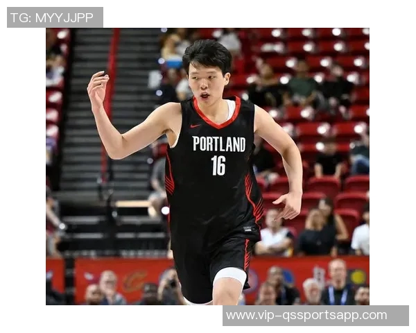 比卢普斯称赞杨瀚森展现出色比赛节奏与精彩表现 比卢普斯称赞杨瀚森展现出色比赛节奏与精彩表现